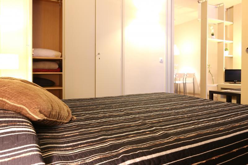Sweet Bcn Apartments Барселона Экстерьер фото
